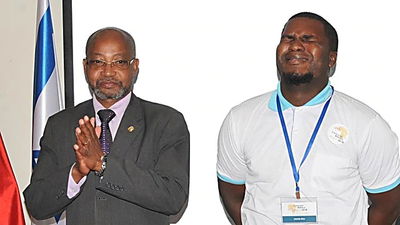 החתן דומע בהתרגשות