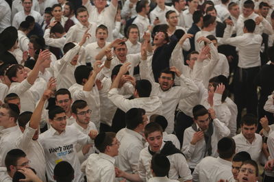 "המה כרעו": השמחה במוצאי הבחירות למועצה