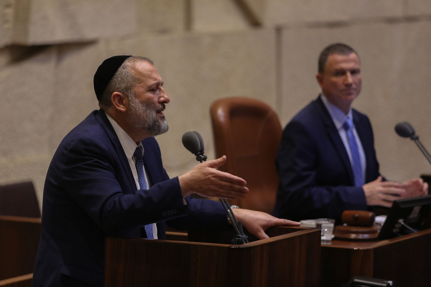 הנאום המרגש של ינון אזולאי לזכר אביו. צפו