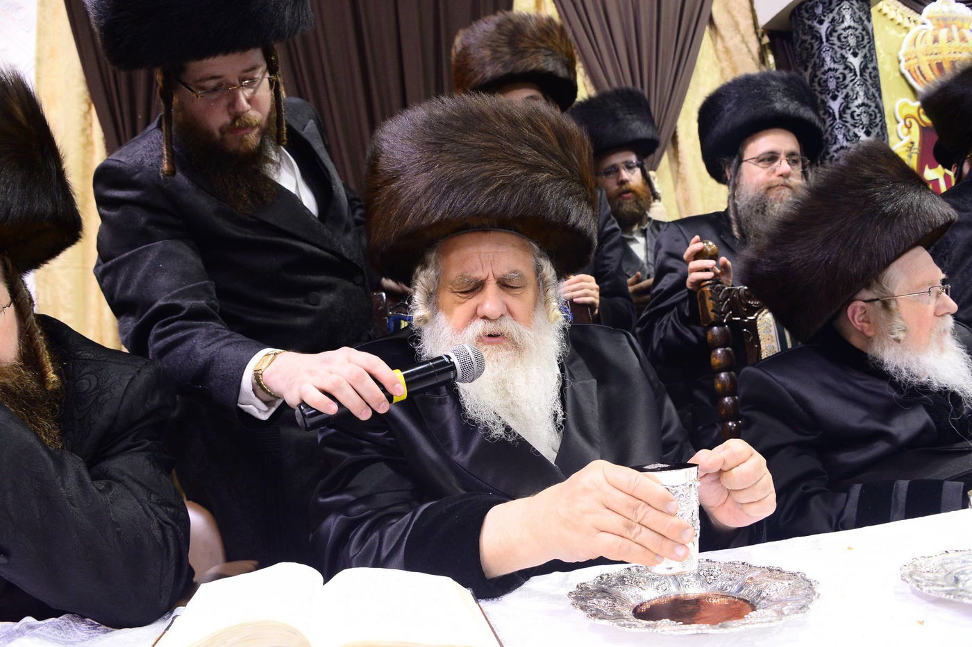 שמחות ה'שבע ברכות' לבן הזקונים בנדבורנה