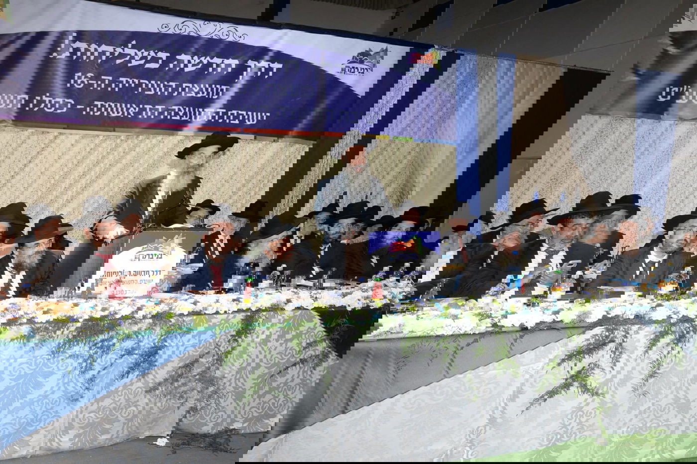 כך נחגגה ישיבת המועצה הראשונה בבני ברק • צפו