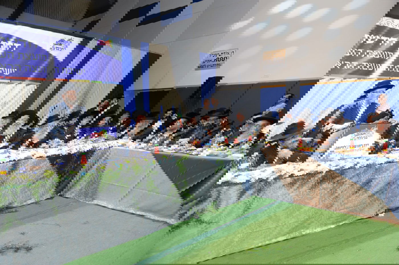 כך נחגגה ישיבת המועצה הראשונה בבני ברק • צפו