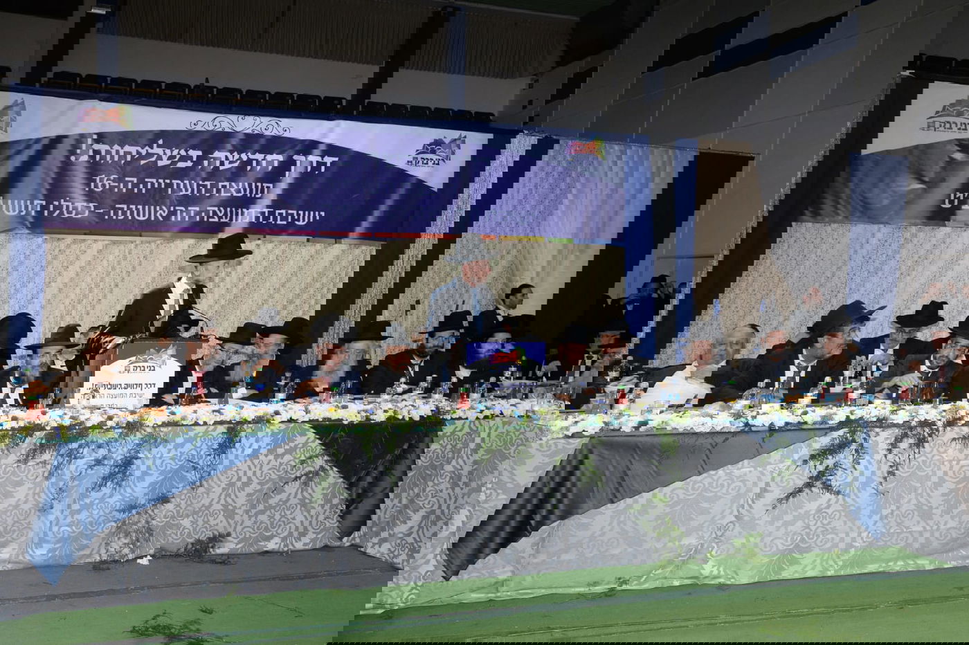 כך נחגגה ישיבת המועצה הראשונה בבני ברק • צפו