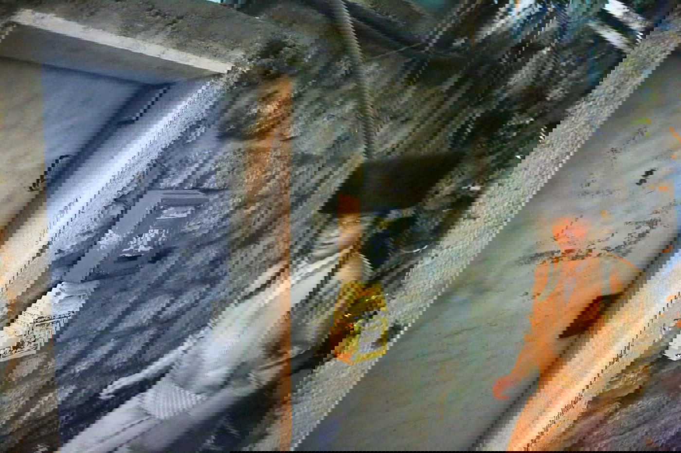 חנן 10: קיר קרס כתוצאה מגשמי ברכה. צפו