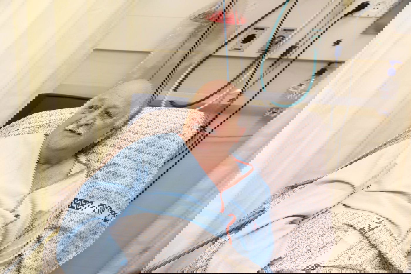 הניצול מההצפות בחיפה: "כמעט הייתי מת" • צפו