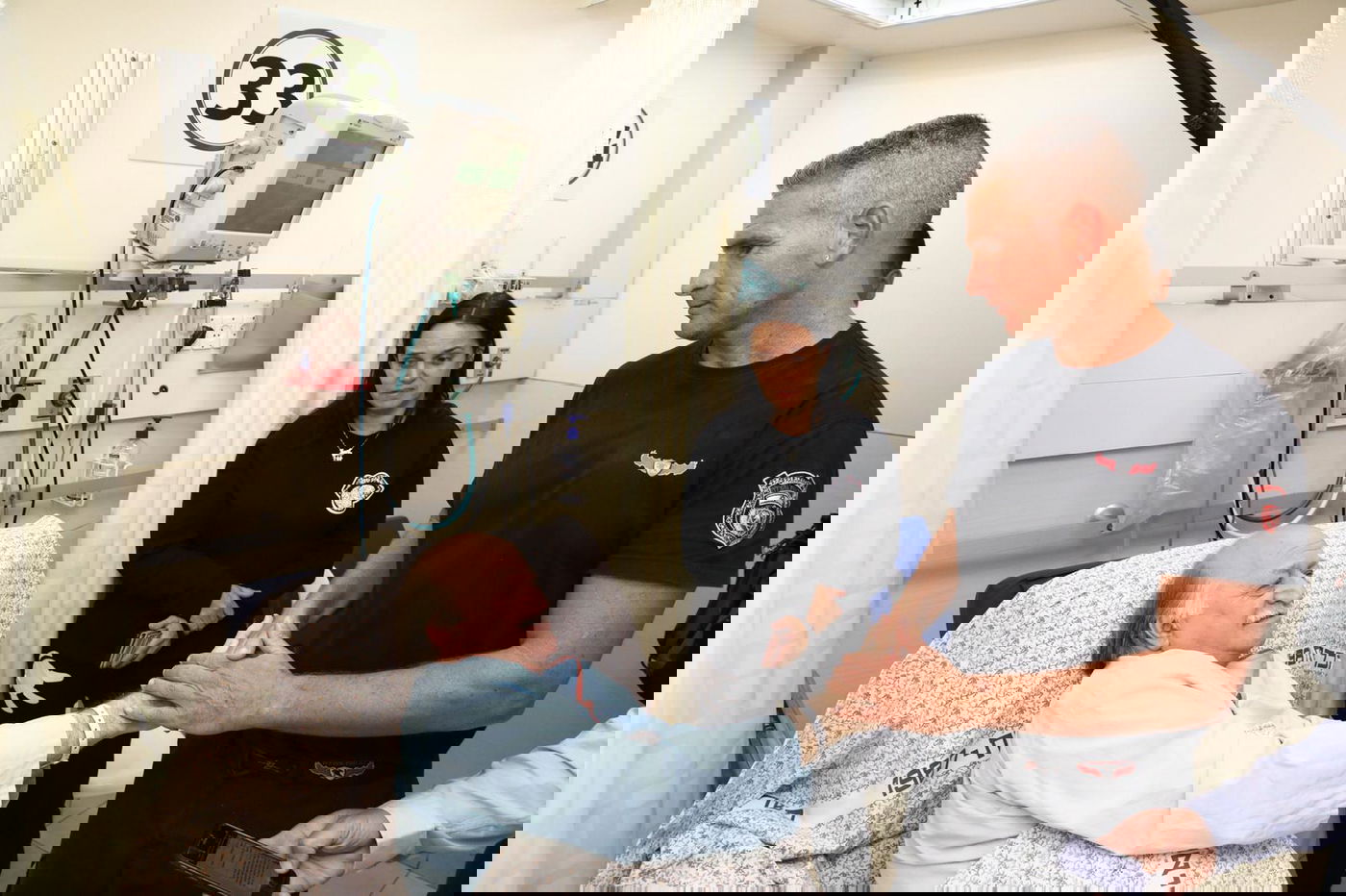 הניצול מההצפות בחיפה: "כמעט הייתי מת" • צפו