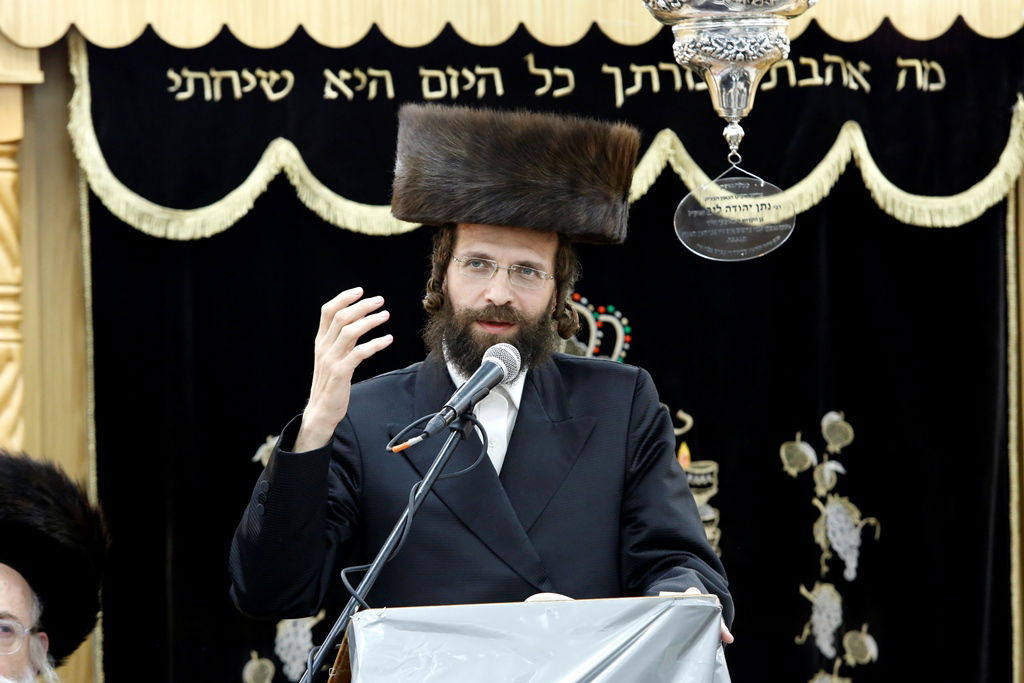 המתמידים החלו בכתיבת ס"ת לע"נ רבם זצ"ל • וידאו וגלריה