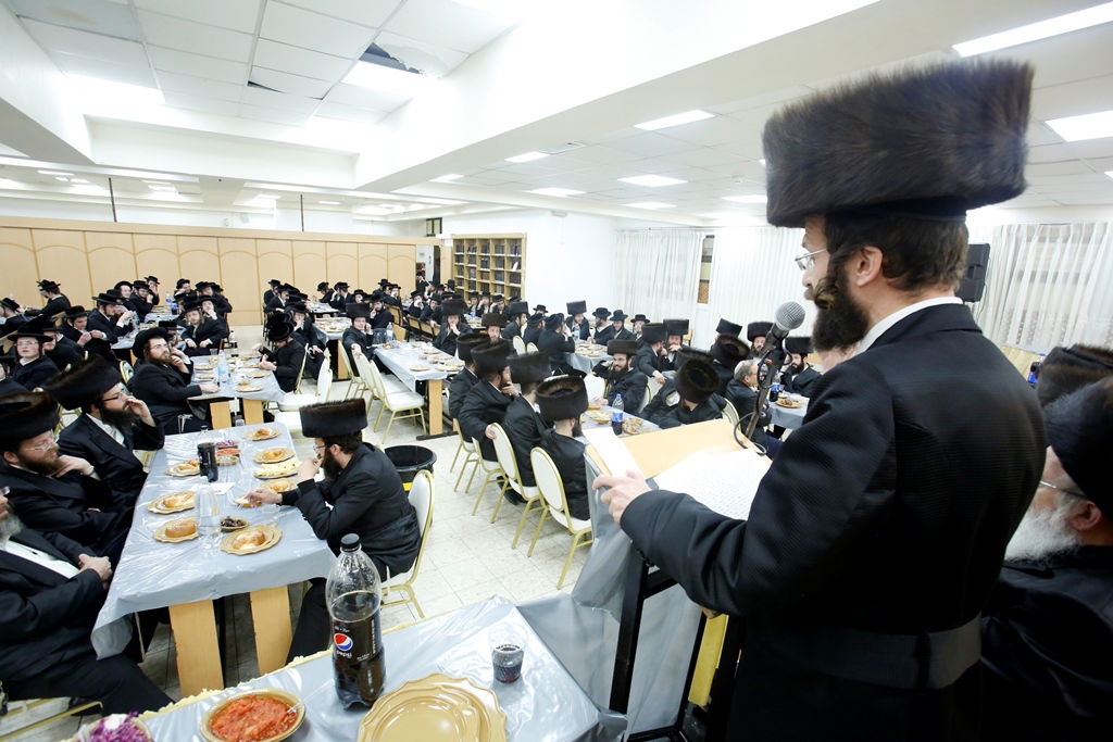 המתמידים החלו בכתיבת ס"ת לע"נ רבם זצ"ל • וידאו וגלריה