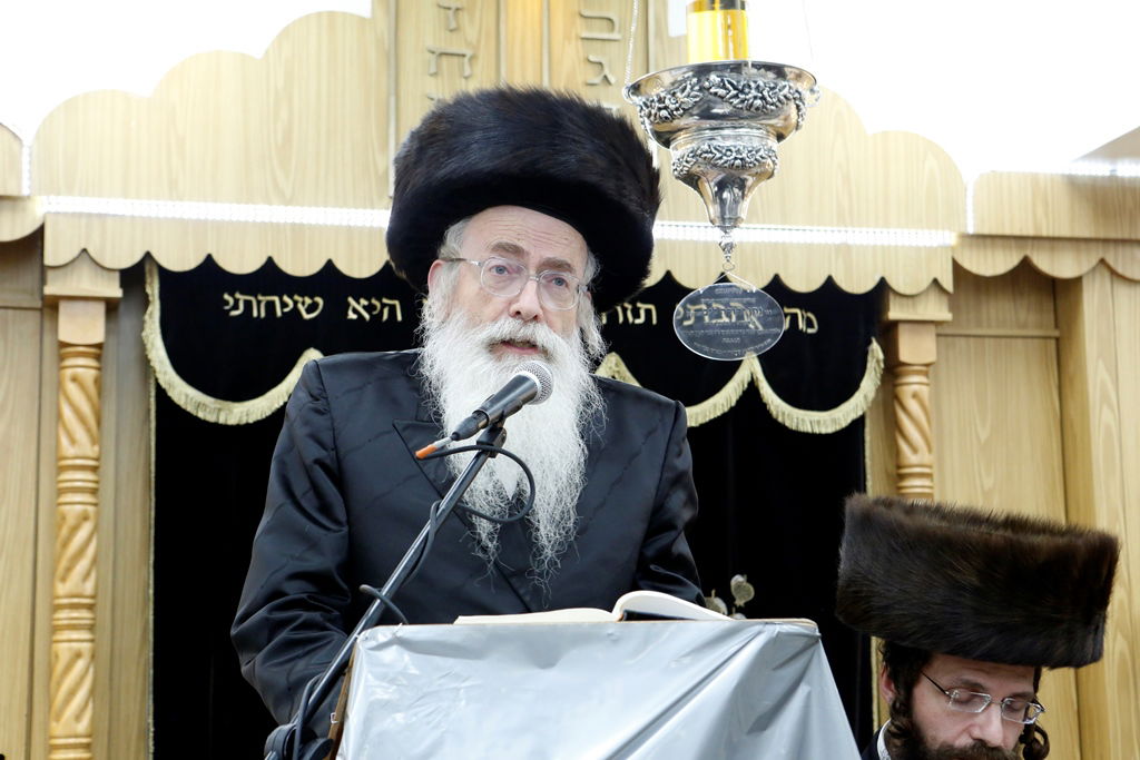 המתמידים החלו בכתיבת ס"ת לע"נ רבם זצ"ל • וידאו וגלריה