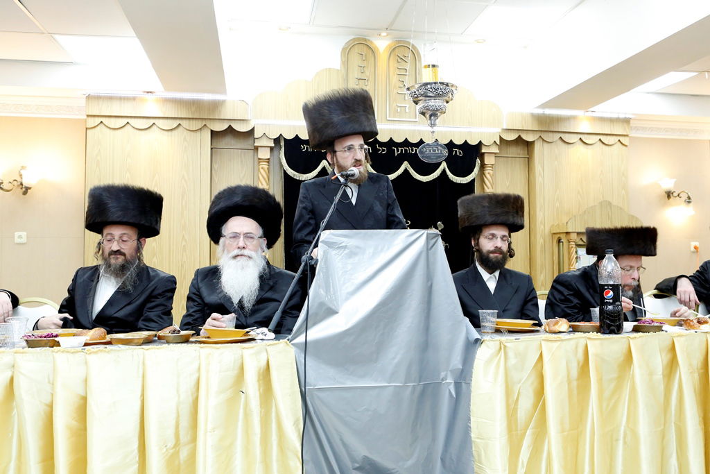 המתמידים החלו בכתיבת ס"ת לע"נ רבם זצ"ל • וידאו וגלריה