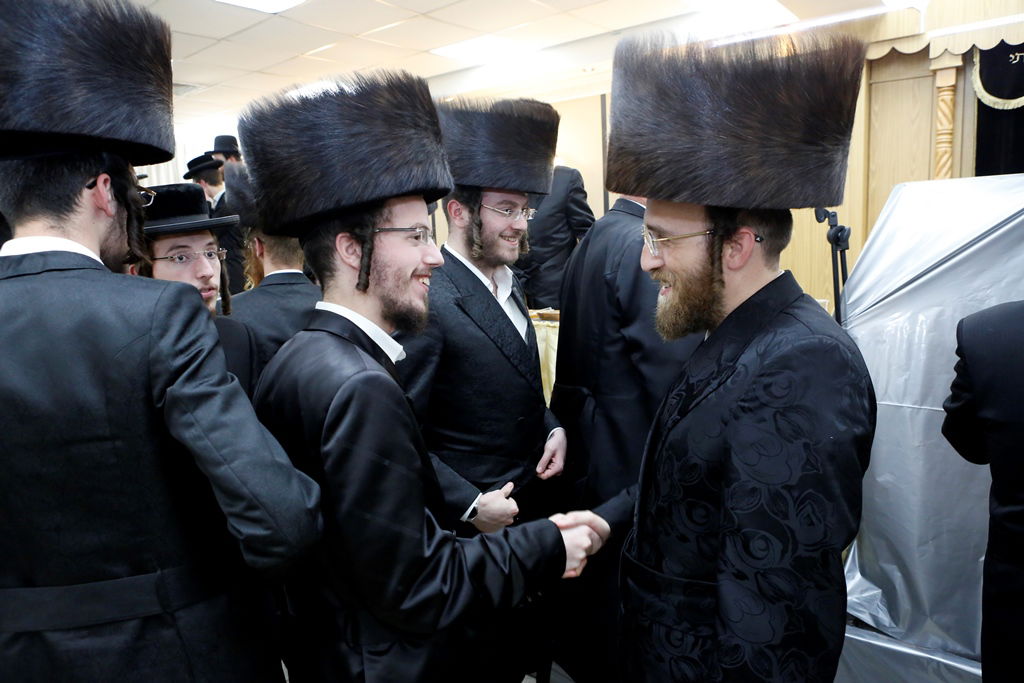 המתמידים החלו בכתיבת ס"ת לע"נ רבם זצ"ל • וידאו וגלריה