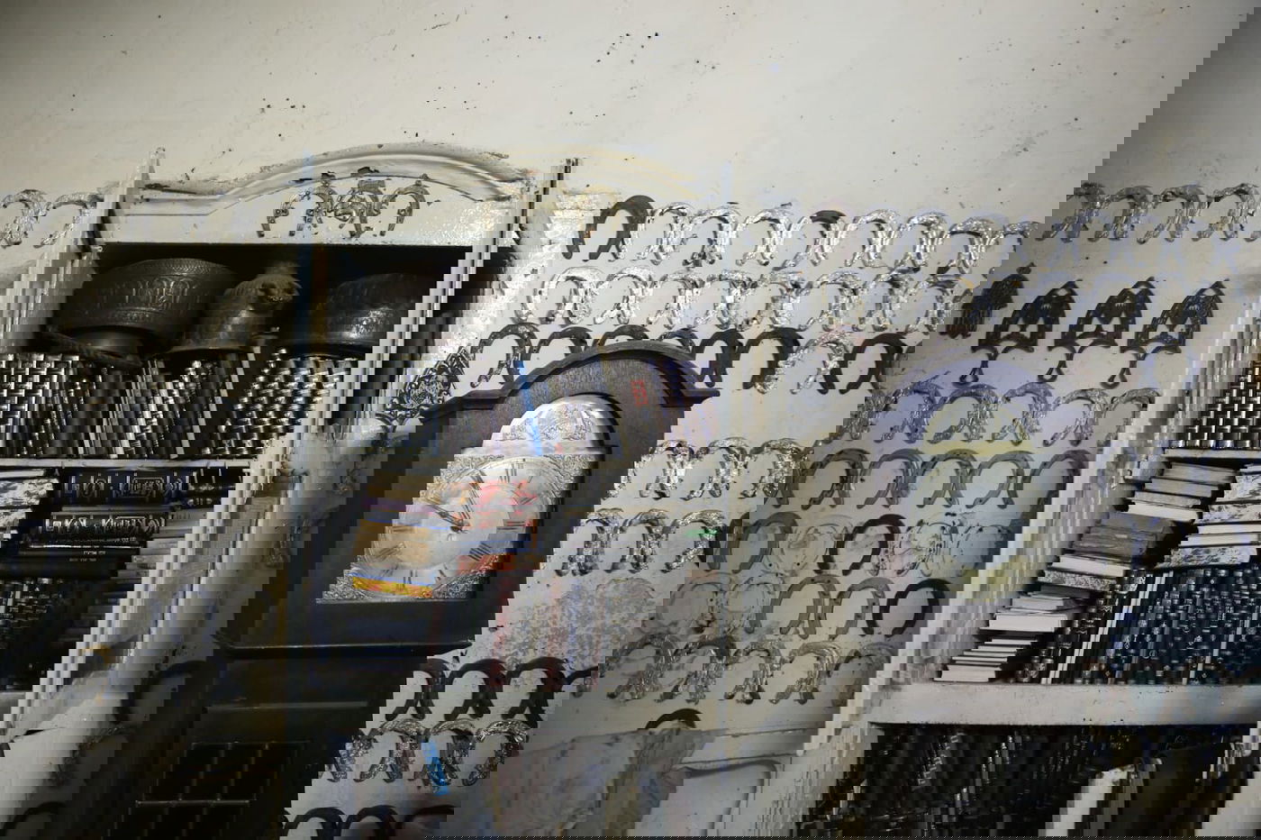 האספן החרדי שהתאהב ב...פרסות סוסים