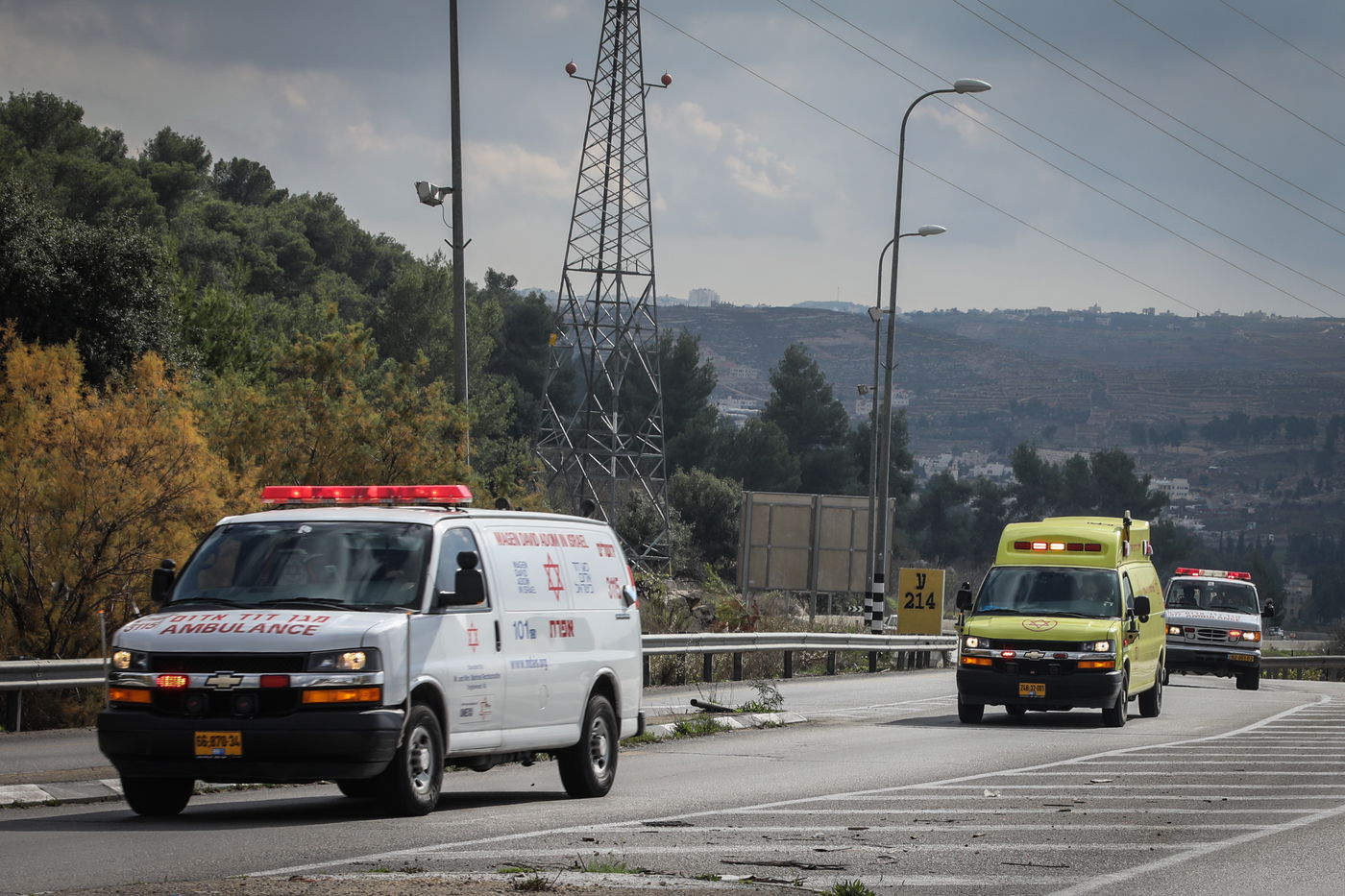 3 חיילים נפצעו בפיגוע דריסה ליד צומת גוש עציון