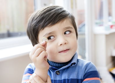 בחנות ספרים