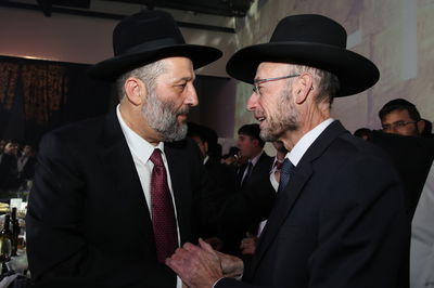 מקלב בדיון, אתמול