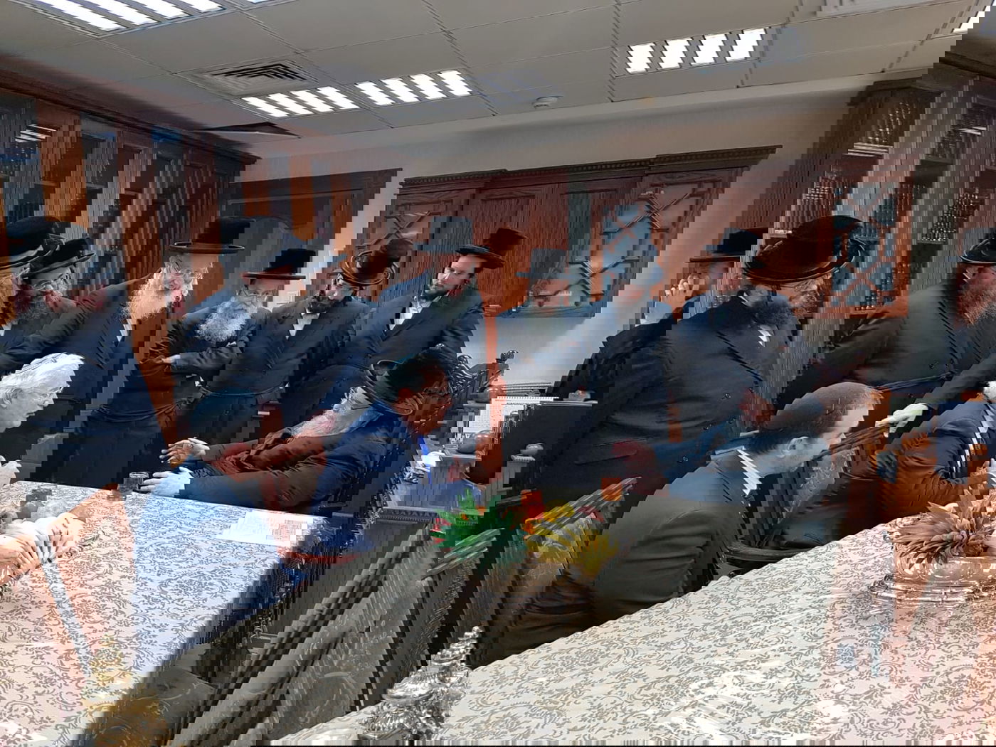 שגריר ארה"ב ביקר אצל האדמו"ר מבעלזא