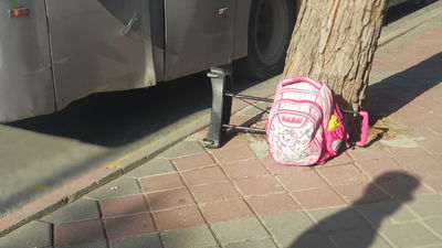 ילקוט הילדה שנדרסה, בזירת אחת התאונות, אתמול