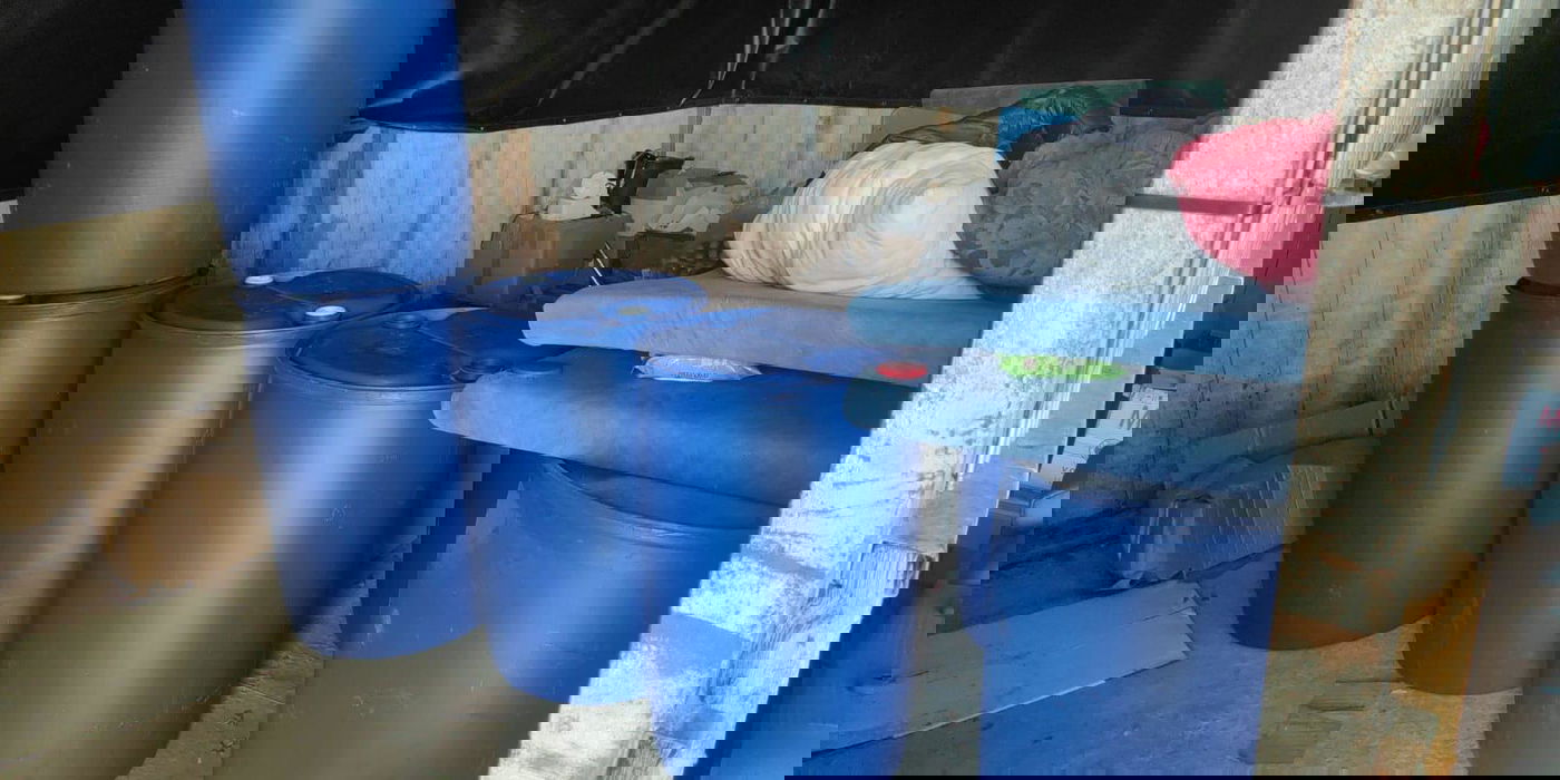 דרום: נחשפה מעבדה לייצור אלכוהול מזויף