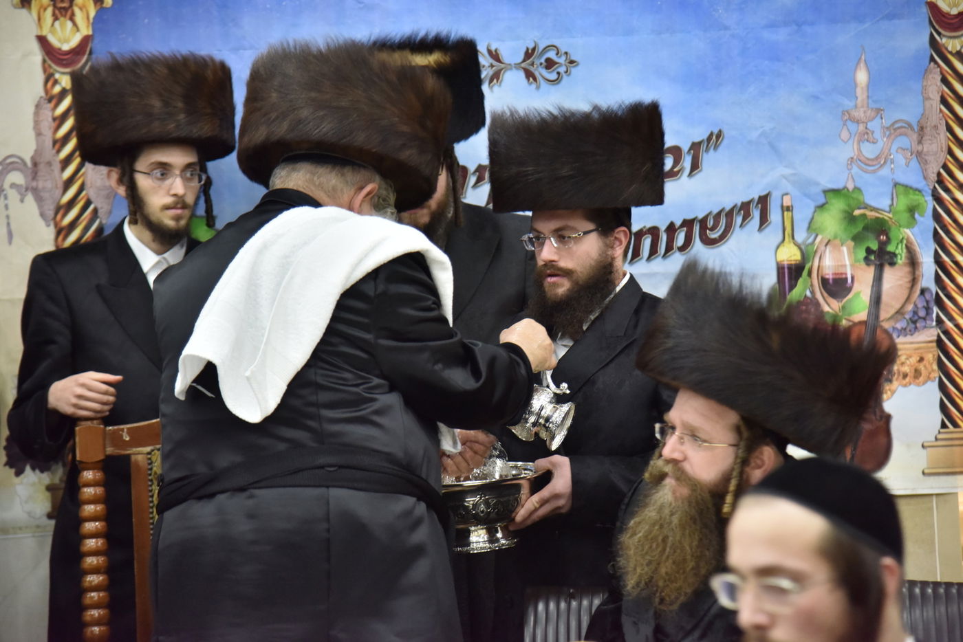 שבע ברכות בחצר קוסוב ויז'ניץ. תיעוד