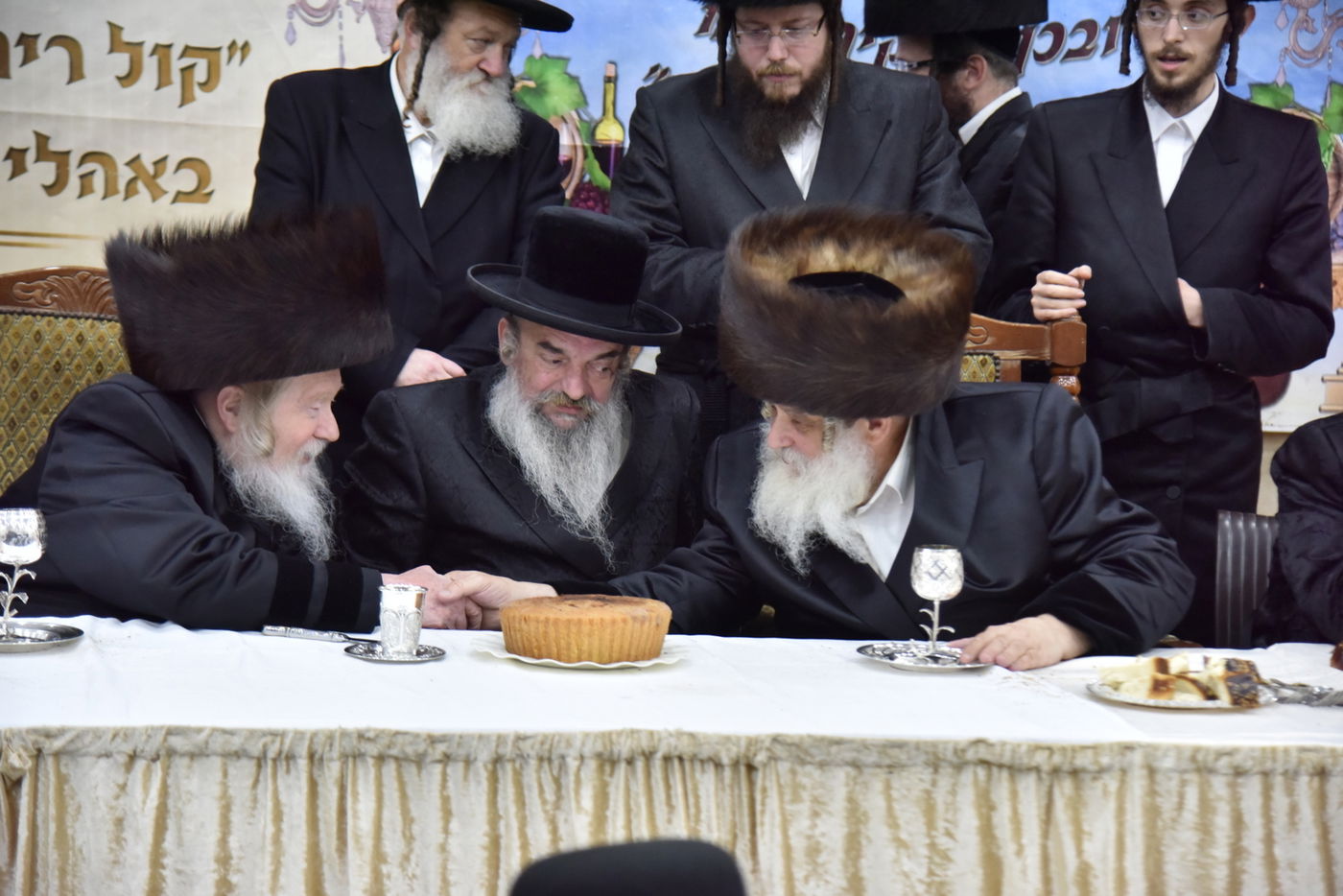 שבע ברכות בחצר קוסוב ויז'ניץ. תיעוד