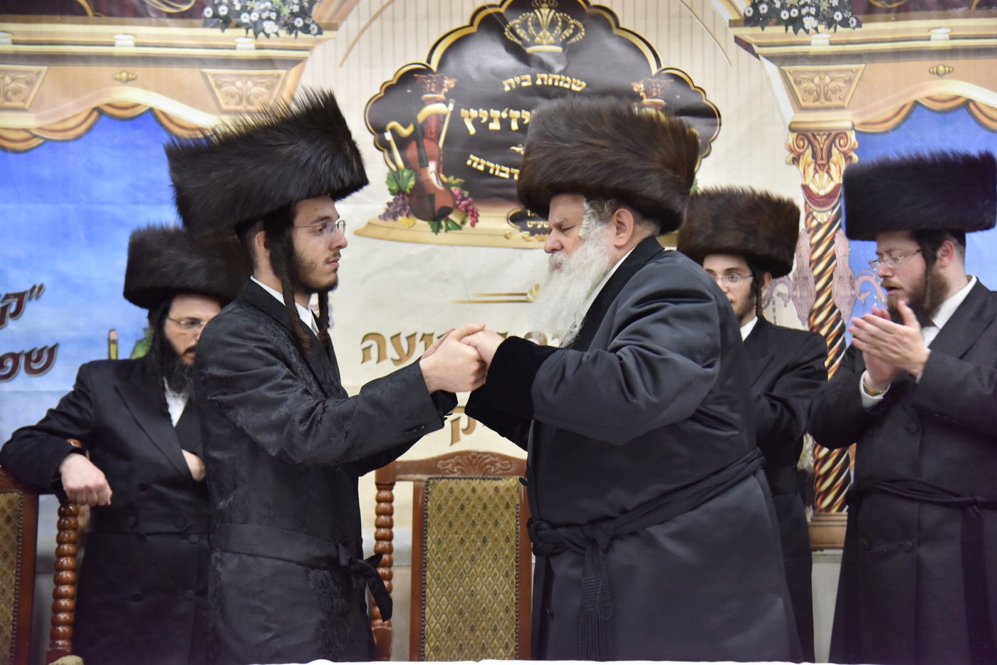 שבע ברכות בחצר קוסוב ויז'ניץ. תיעוד