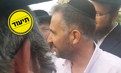 טבריה: רון קובי השתתף בטיש של האדמו"ר מקרלין • צפו