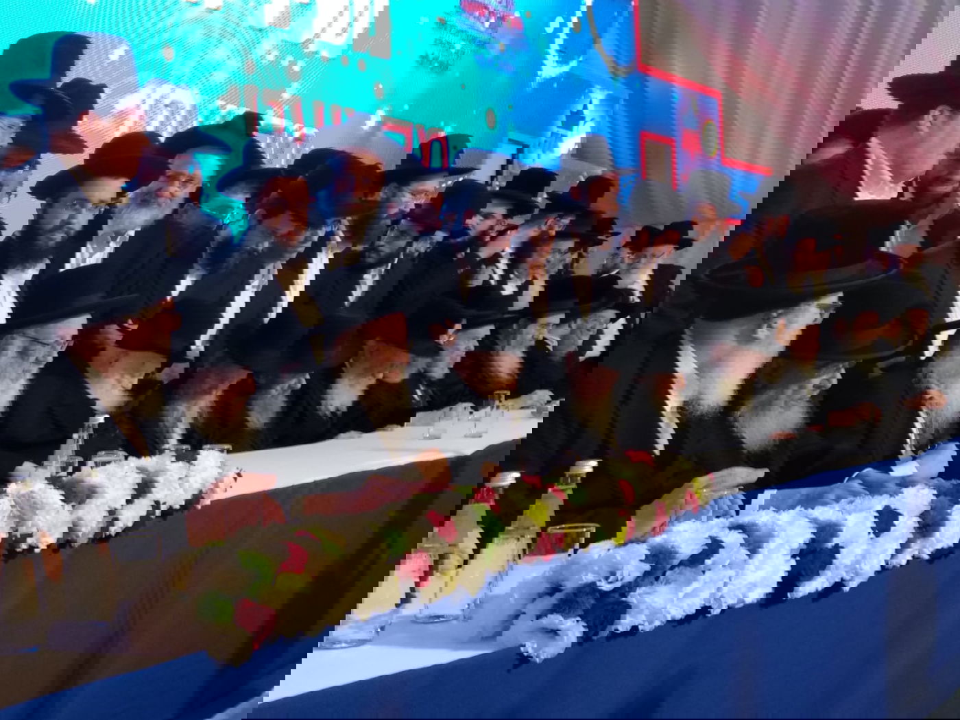 גדולי ישראל בחנוכת הבית ב'מעיני הישועה'