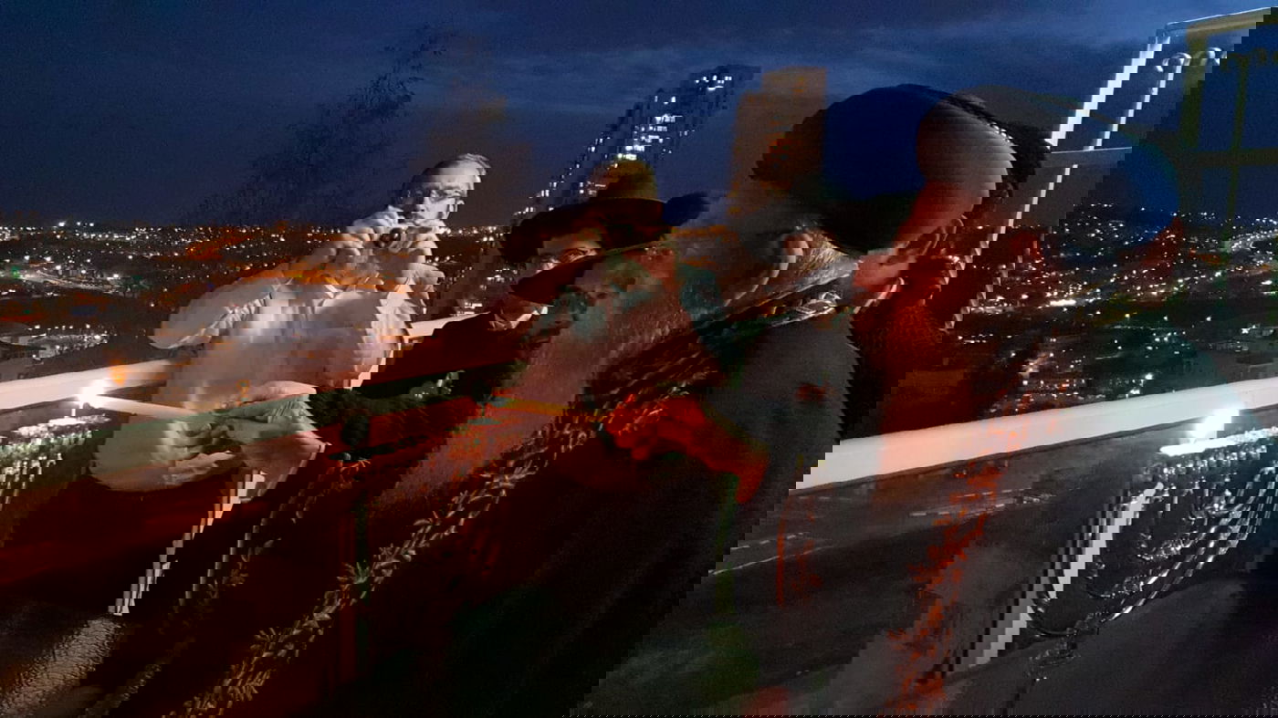 תיעוד: ההדלקה של זקן הראשונים לציון הגאון רבי אליהו בקשי דורון