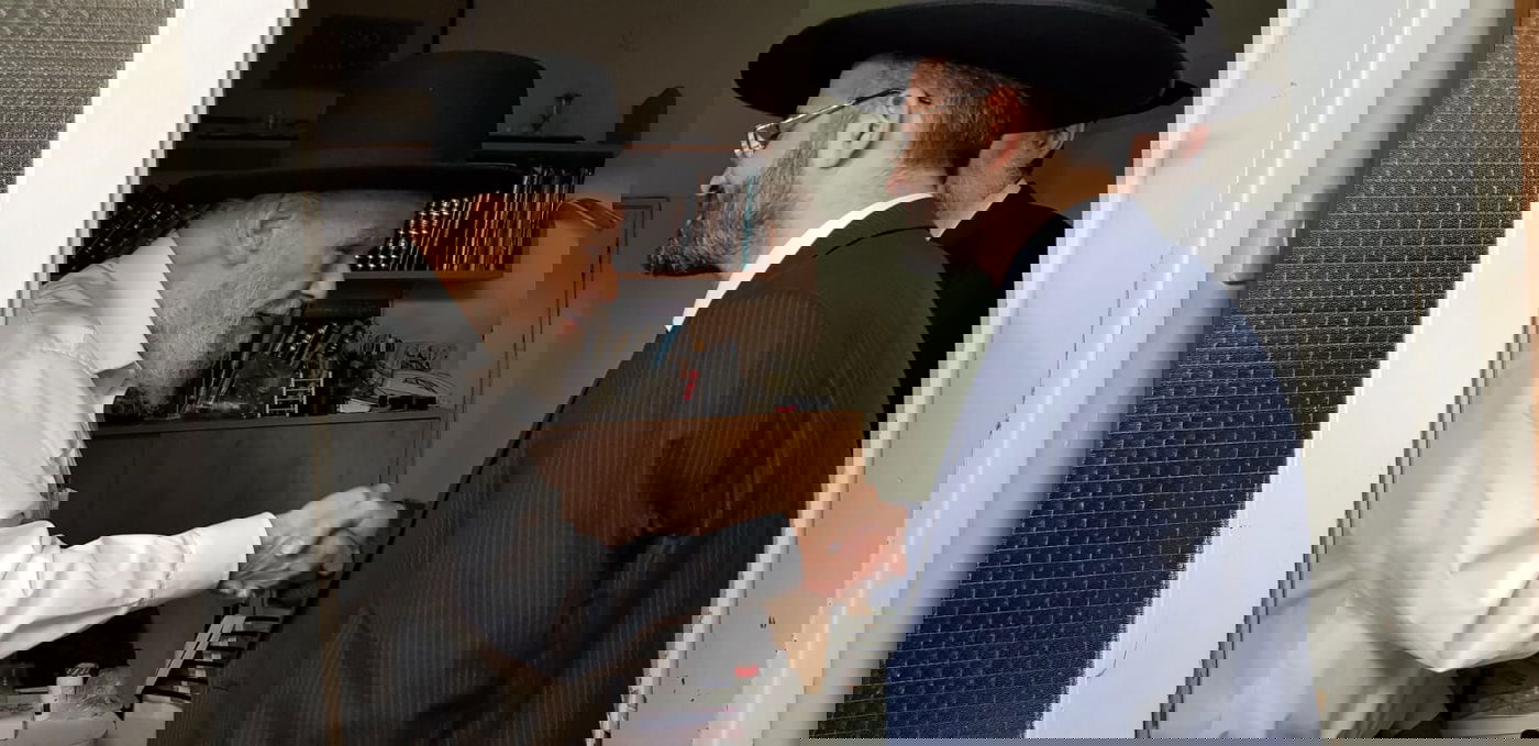 הסגן השס"י בב"ב בבתי גדולי ישראל