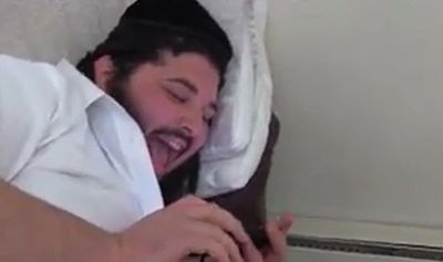 "הילד מחכה לך"