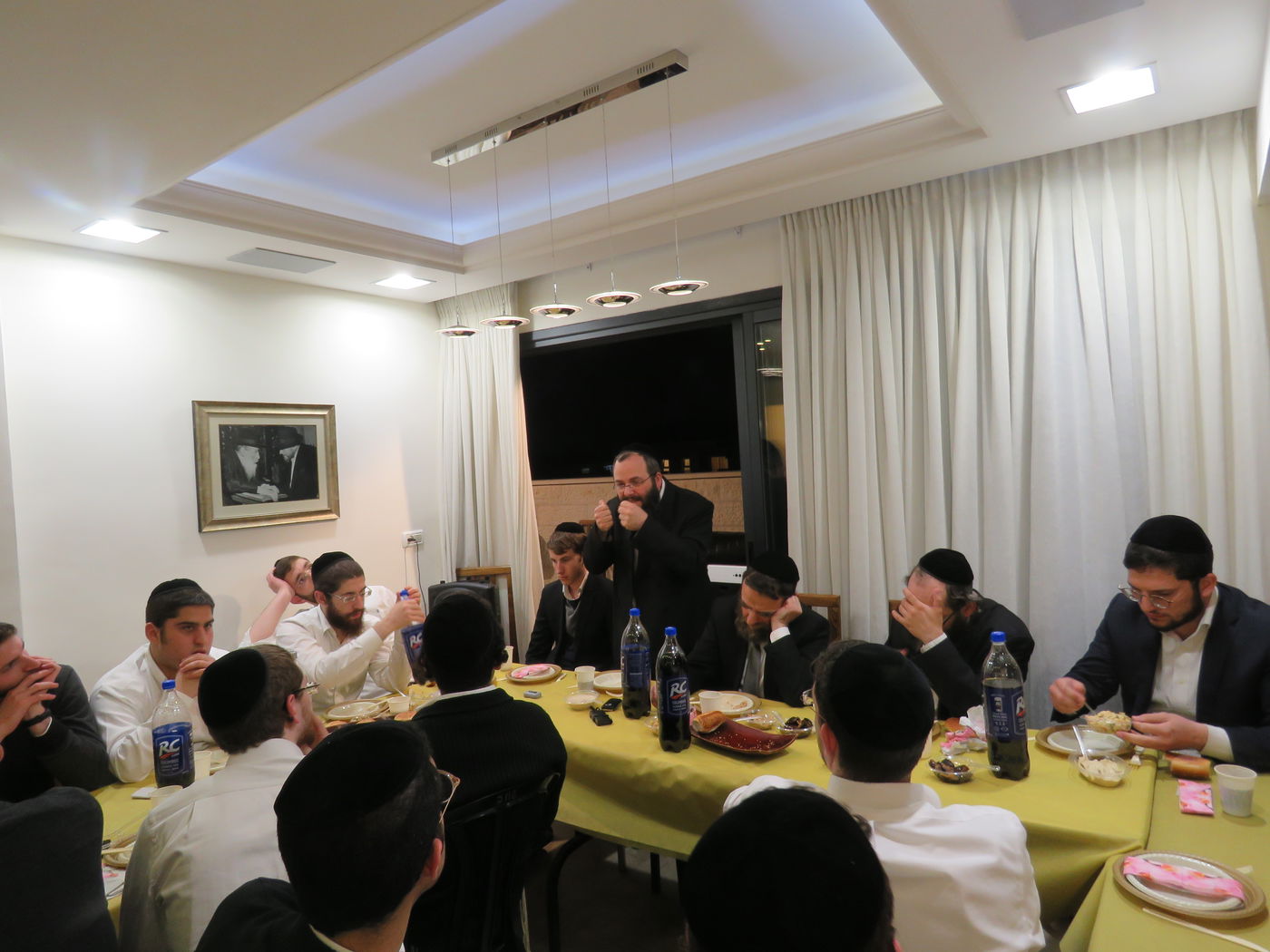 הקיבוץ ב'בית מאיר' חגג בבית המשגיח. צפו