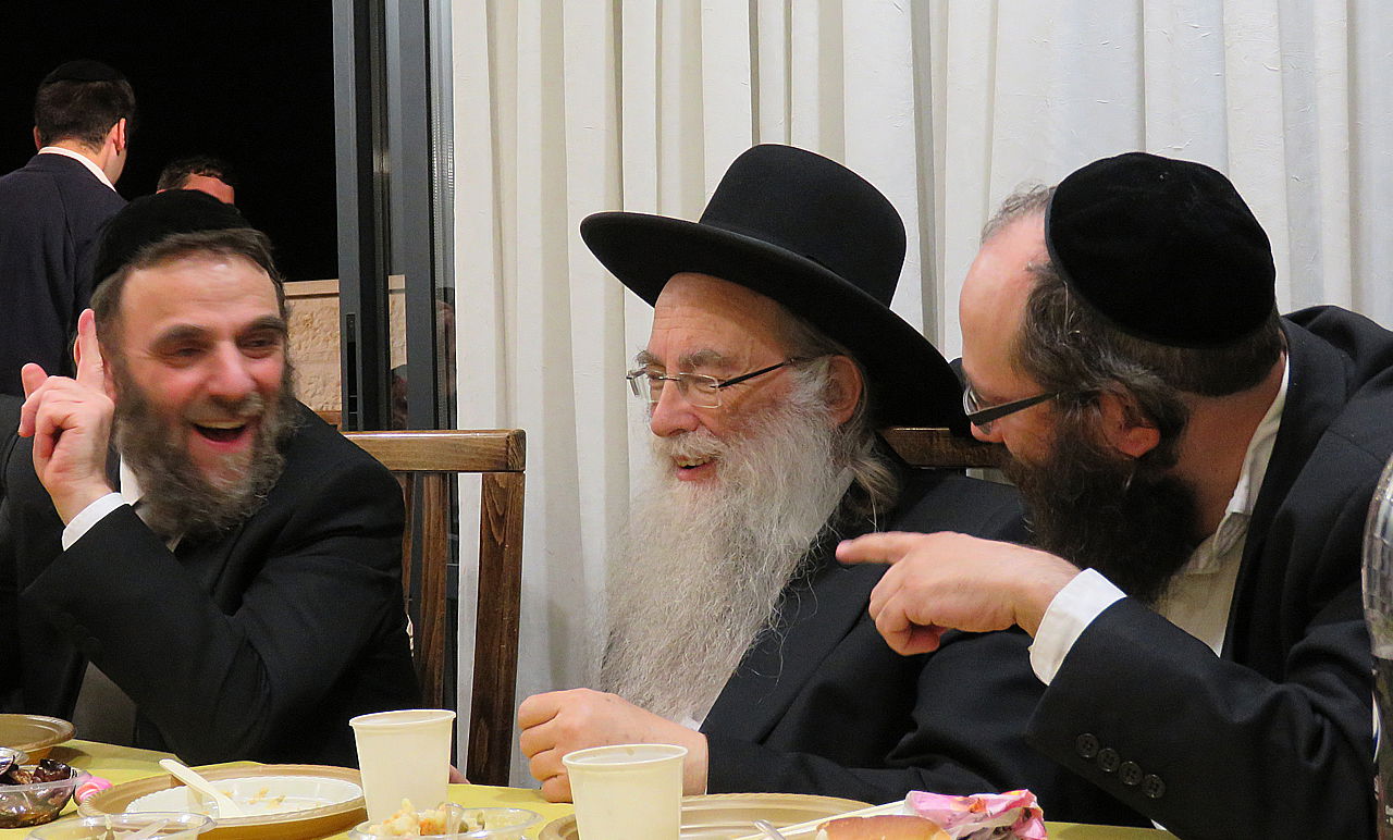 הקיבוץ ב'בית מאיר' חגג בבית המשגיח. צפו