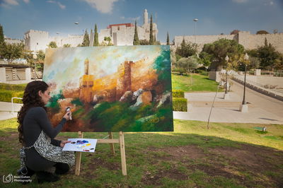 תמר בפעולה.