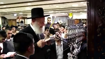 פרויקט חג מיוחד: אלו מאירי הפנים של עולם התורה • צפו