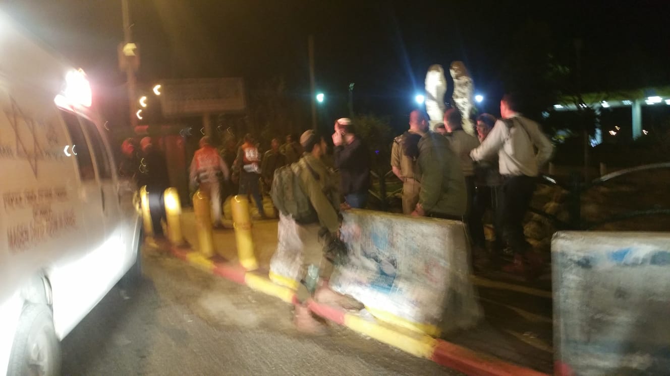 פצועה קשה ושישה פצועים נוספים בפיגוע ירי ליד עפרה