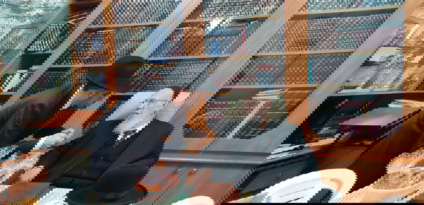 "אל מול פני המנורה הטהורה" • צפו בתיעוד