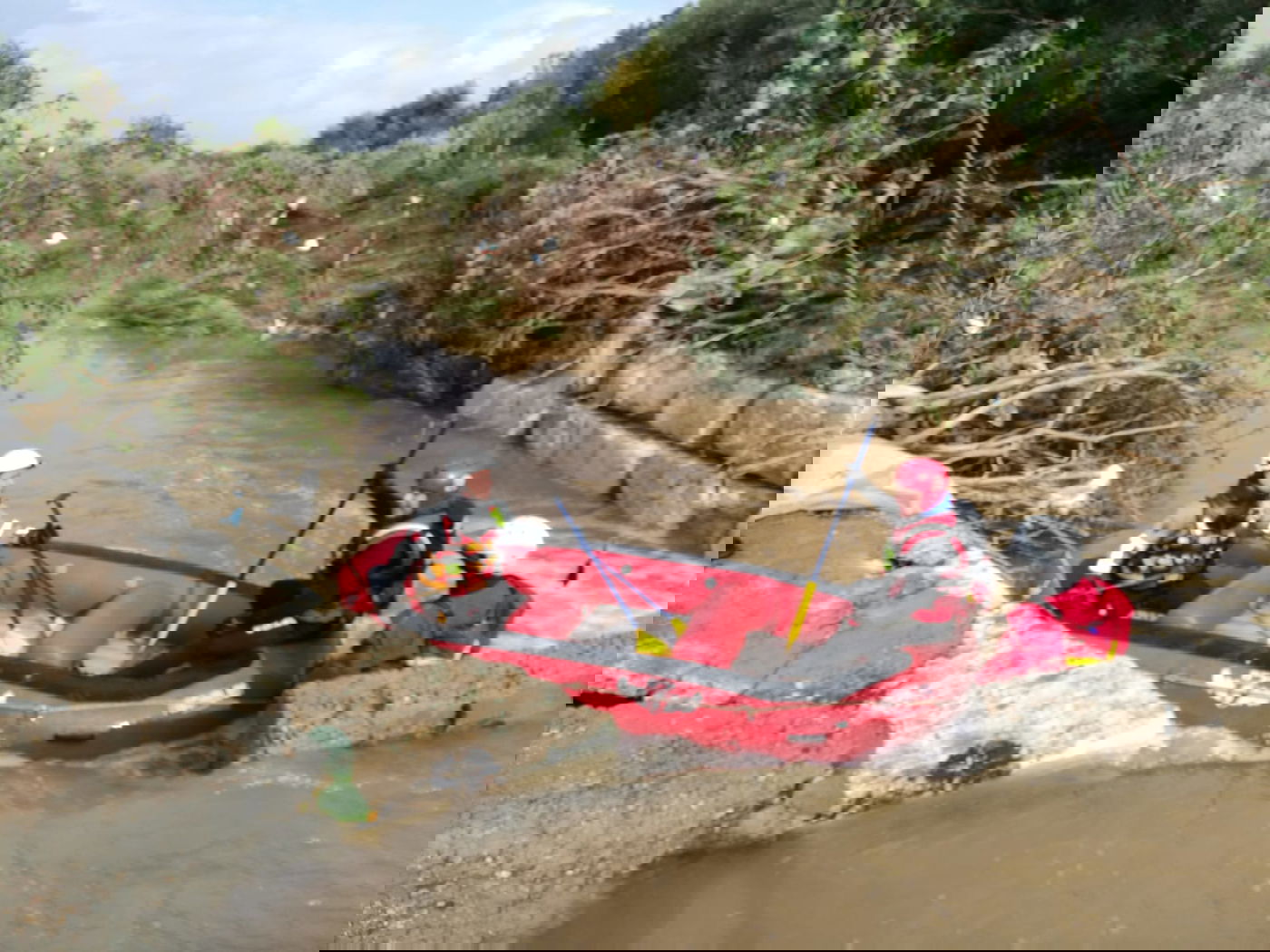 חשש שאדם נסחף בשיטפונות • צפו בחיפושים