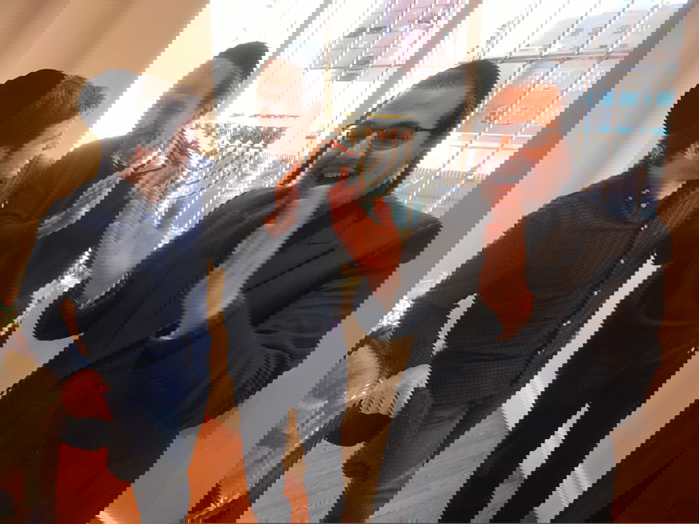 אורח בויליאמסבורג: השחקן ששון גבאי • צפו