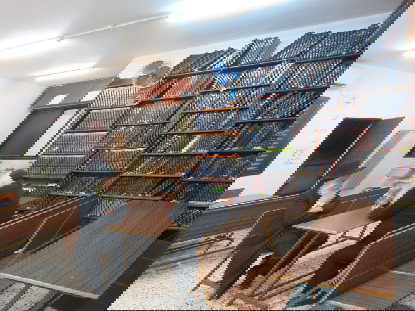 פינוי בתי הכנסת: רבני 'הפלג' נועדו בחשאי בשטיבל של גור