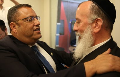 ליאון ודייטש באולפן 'כיכר השבת'