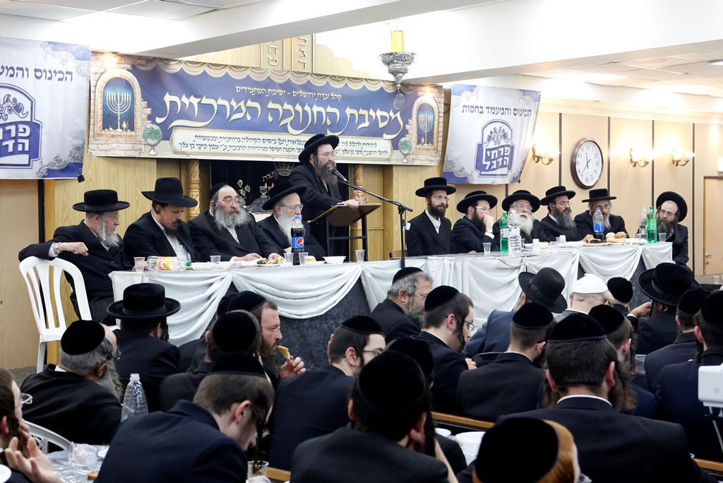 המתמידים חגגו בחנוכה עם הכרך החדש • צפו