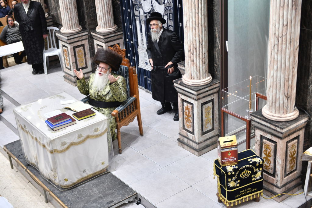 תיעוד מסכם: ימי החנוכה בחצר הקודש צאנז