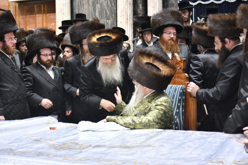 תיעוד מסכם: ימי החנוכה בחצר הקודש צאנז