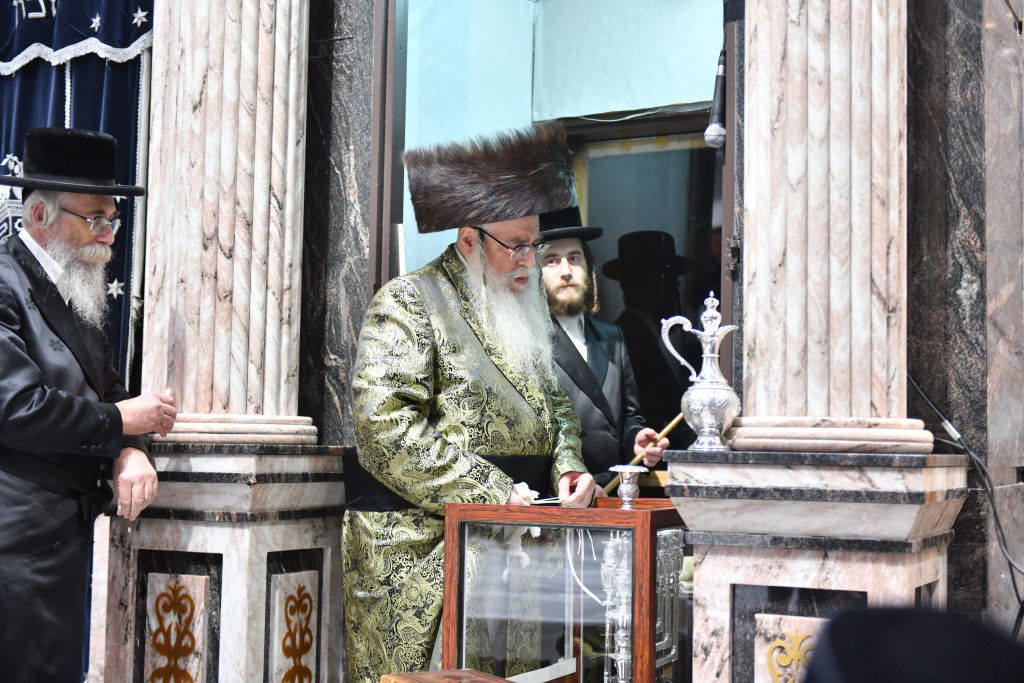 תיעוד מסכם: ימי החנוכה בחצר הקודש צאנז