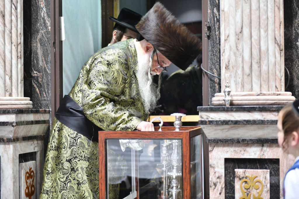 תיעוד מסכם: ימי החנוכה בחצר הקודש צאנז