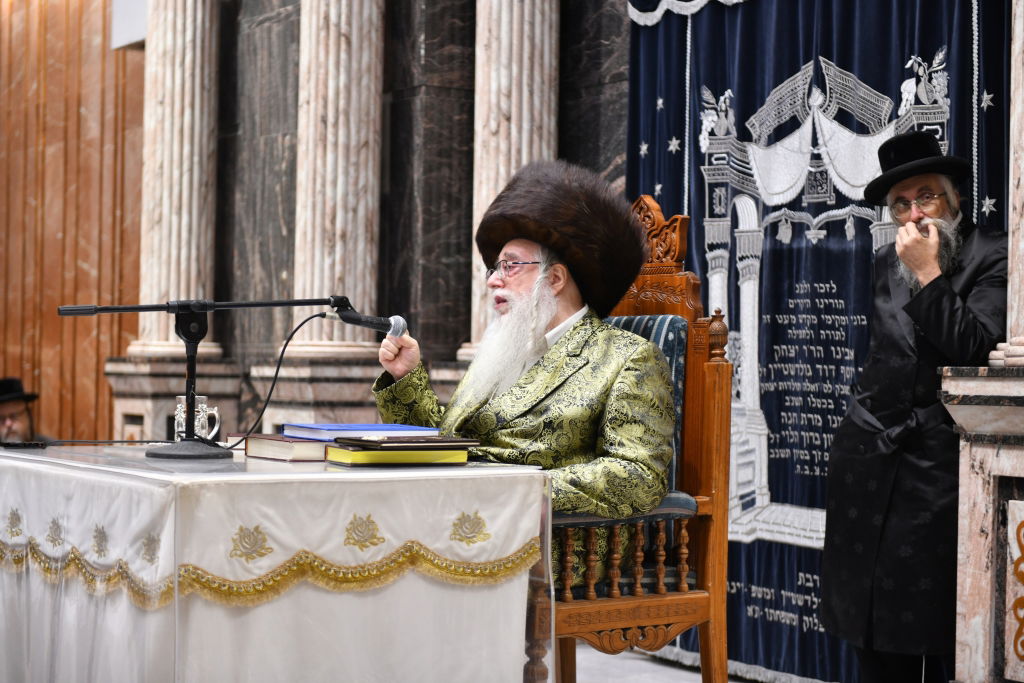 תיעוד מסכם: ימי החנוכה בחצר הקודש צאנז