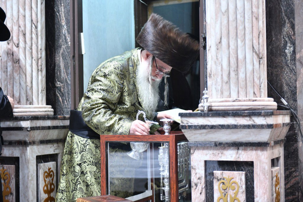 תיעוד מסכם: ימי החנוכה בחצר הקודש צאנז