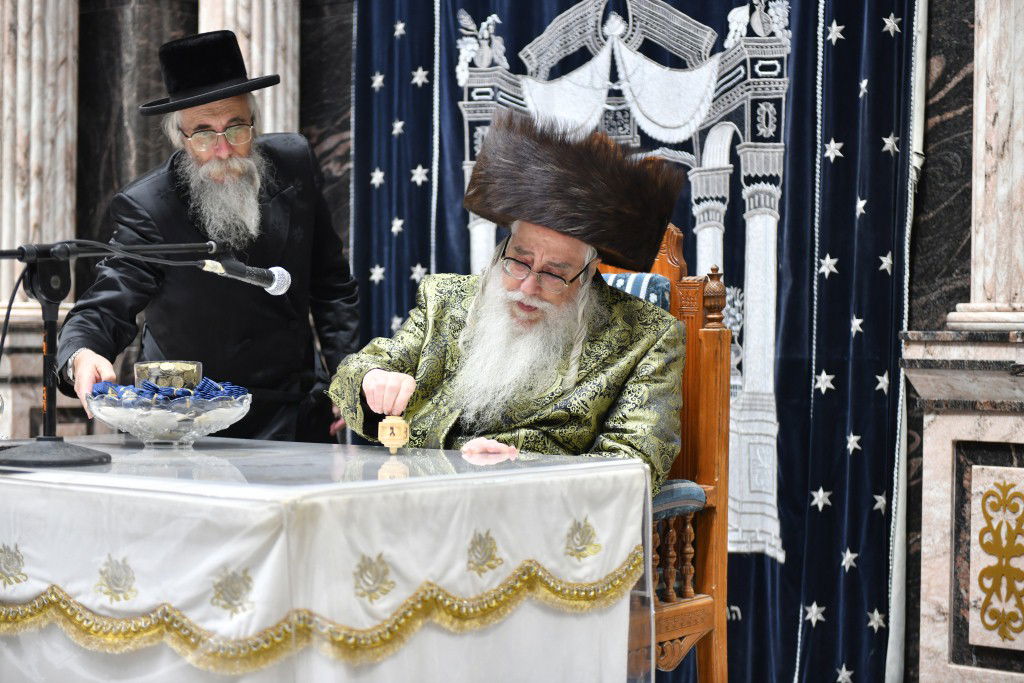 תיעוד מסכם: ימי החנוכה בחצר הקודש צאנז