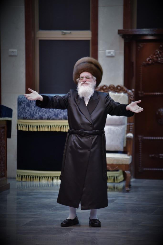 חנוכה בחצר הקודש ויז'ניץ • צפו בגלריה