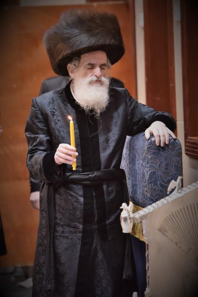 חנוכה בחצר הקודש ויז'ניץ • צפו בגלריה